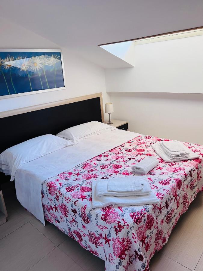 Apartahotel Sirina House *